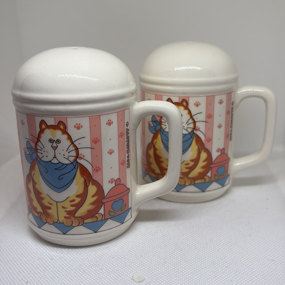 Salt & Pepper Shaker Cat Kitten (made in japan)